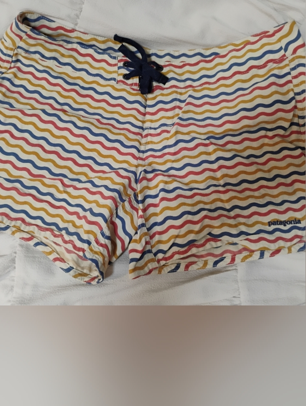 Patagonia Multicolor Wavy Stripe Athletic Shorts Size 8